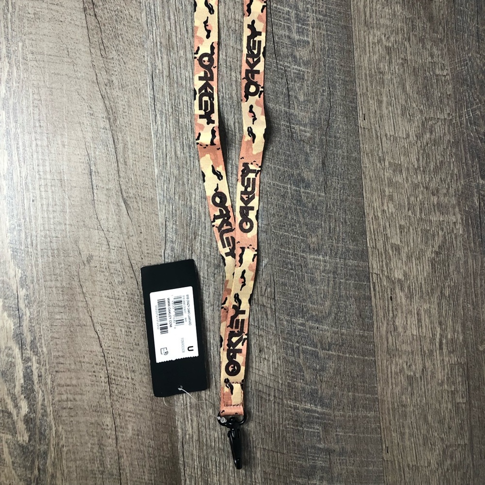 Oakley lanyard